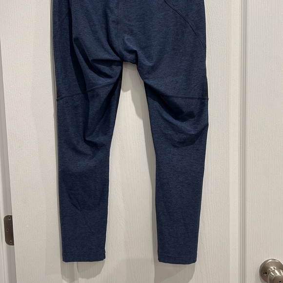 Outdoor Voices Leggings, Size Medium - Picture 7 of 9